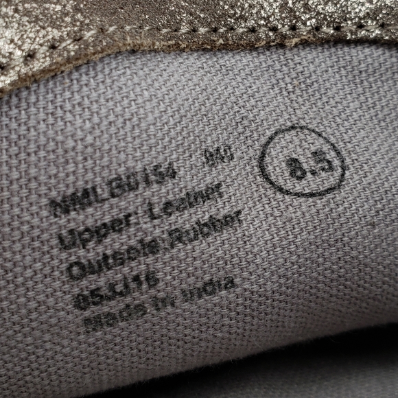 Naughty Monkey Gold Metallic Distressed Leather Pull On Moto Ankle Boots Sz 8.5. - Picture 7 of 9